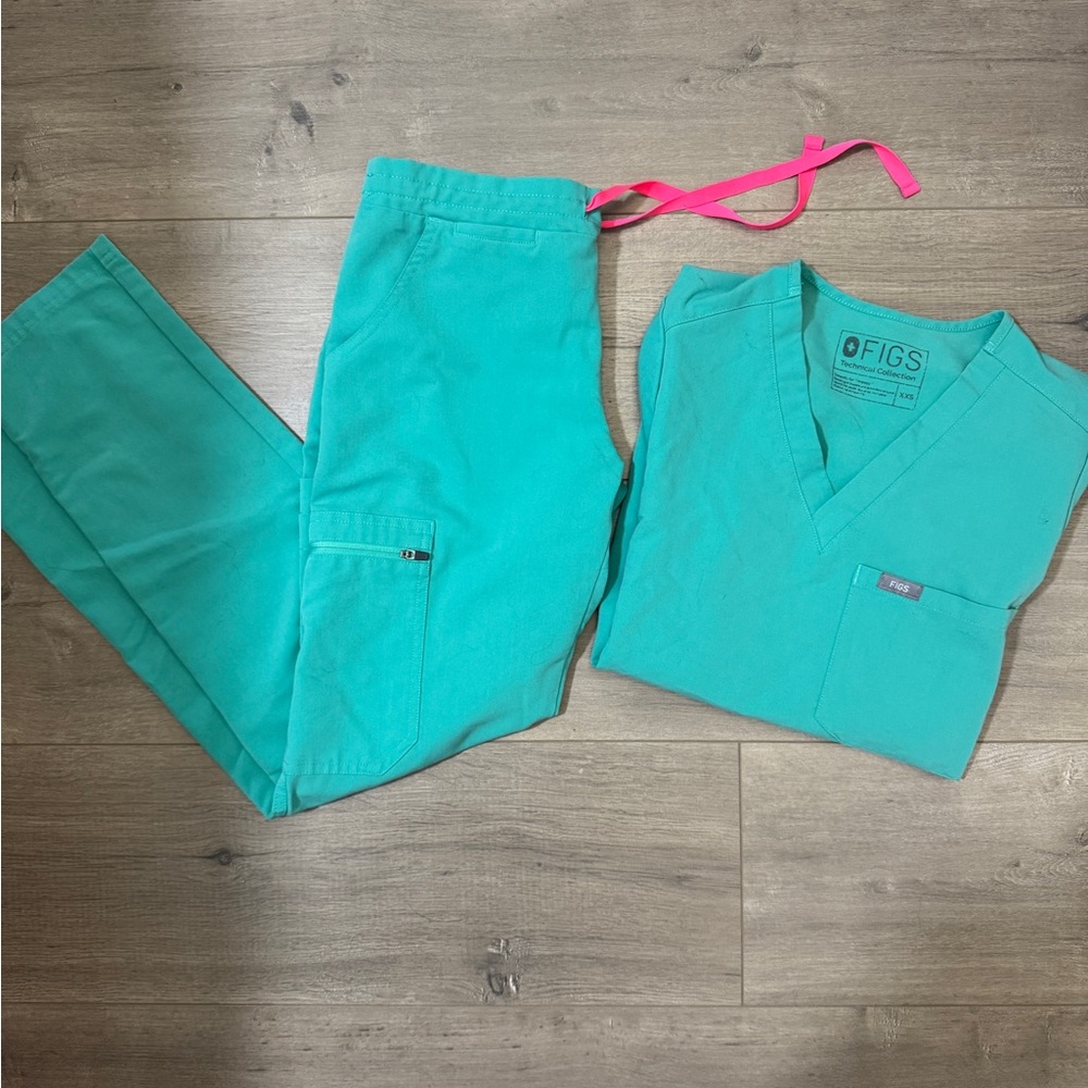 Figs Surgical Green Scrub Set XXS/XXSP